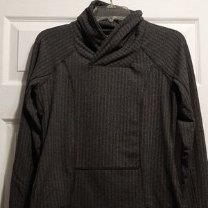 Long sleeve running top